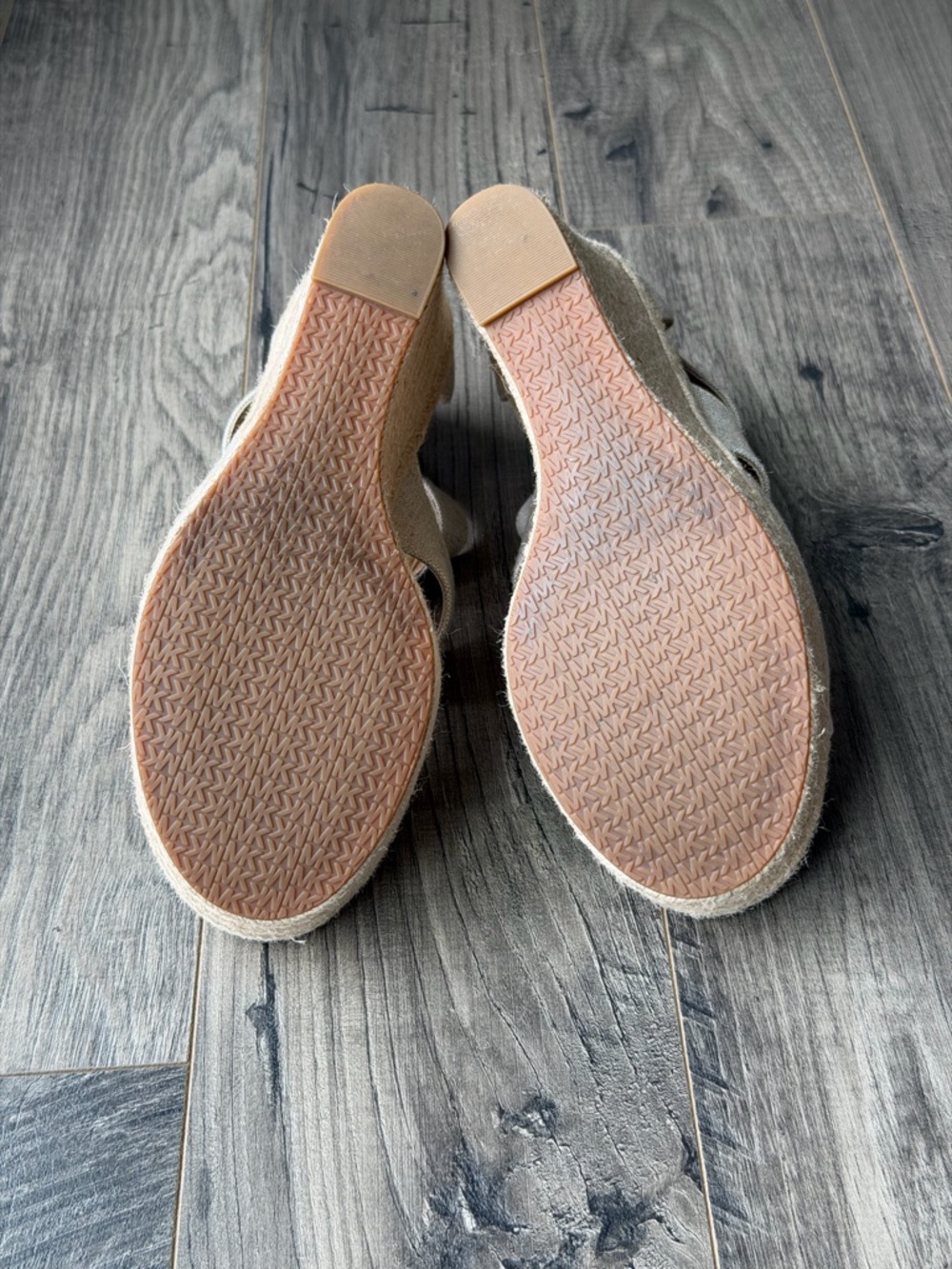Michael Kors Damita Espadrille Wedge Sandals with Gold Zipper - Linen Look - 8 - Picture 12 of 13